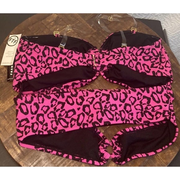 Fashion To Figure Women's Plus Size Bikini Swim TOP ONLY NWT SIZE OX/ X-LARGE - Picture 7 of 12
